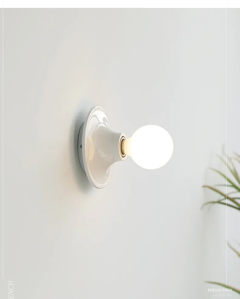 Metall-Wandleuchte in verschiedenen Farben „WALL-CHIC“