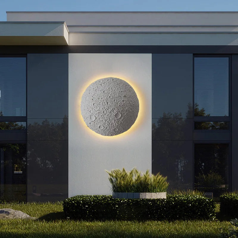 Moon Shade Types Αδιάβροχο στρογγυλό φωτιστικό 'Moonshade ' σε σχήμα φεγγαριού ...
