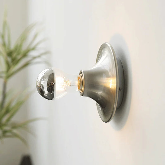 Metall-Wandleuchte in verschiedenen Farben „WALL-CHIC“